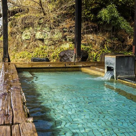 Kagoiwa Onsen Ryokan Нико Екстериор снимка